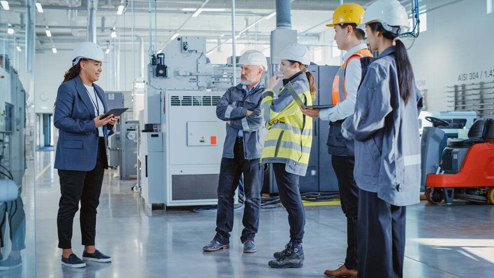 Manufacturing team talk shift-1